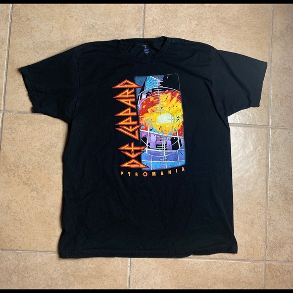 def leppard Other - Def Leppard Pyromania t shirt size XL